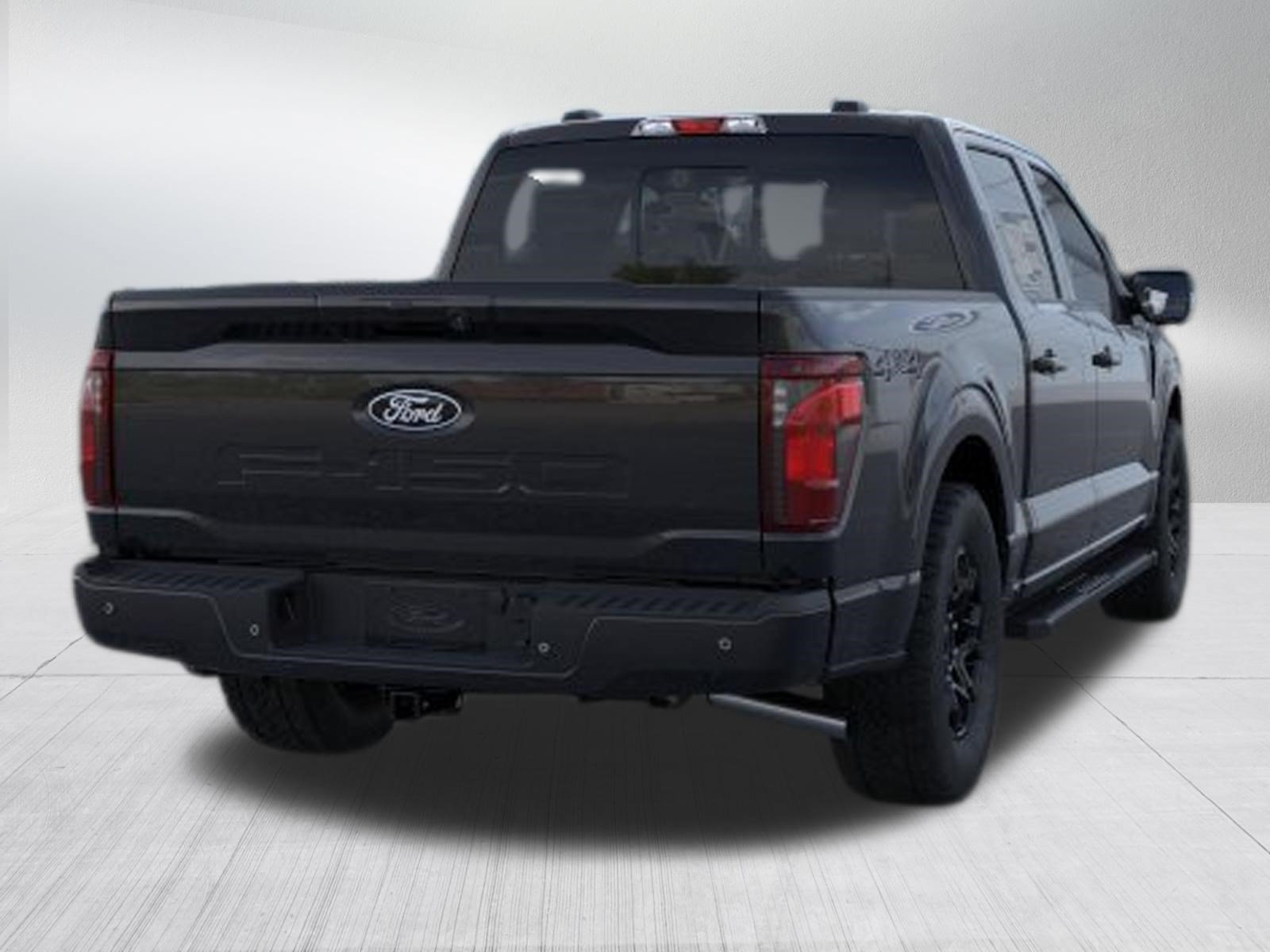 New 2026 Agate Black Metallic Ford XLT image 8