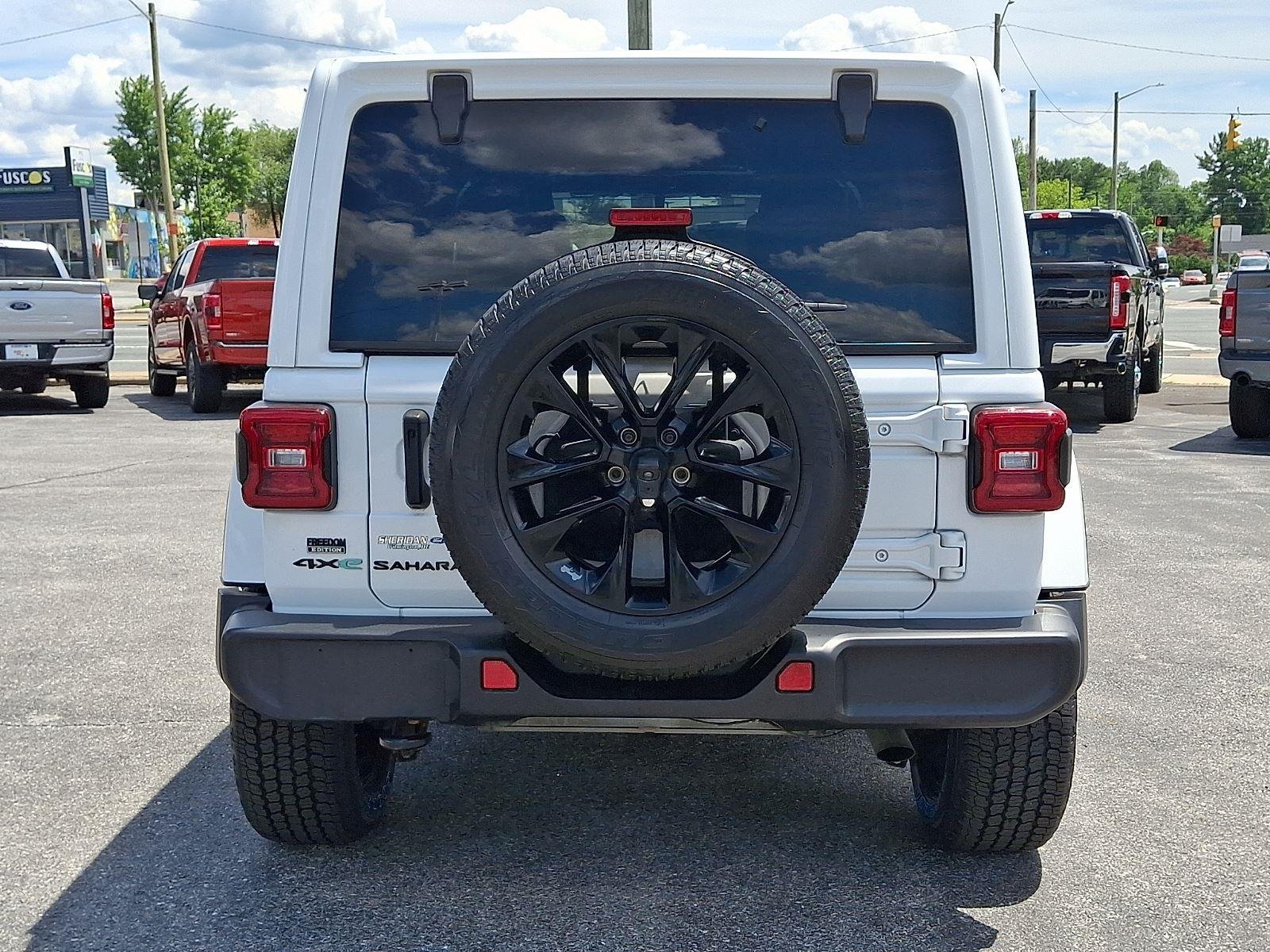 Used 2021 Bright White Clearcoat Jeep Unlimited Sahara image 5