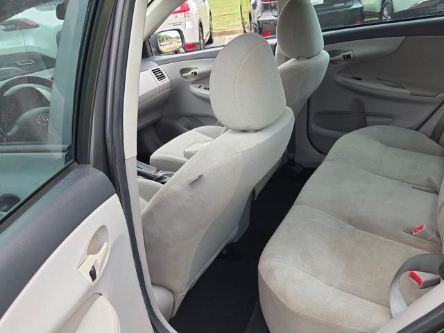 Used 2013 Gray Toyota L image 7