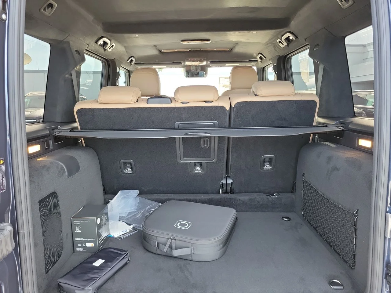 New 2027 Twilight blue Mercedes-Benz G 580 image 8