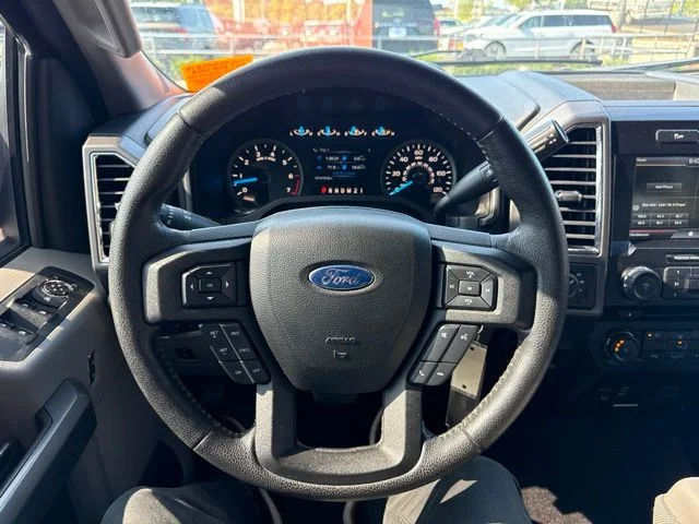 Used 2015 Magnetic Metallic Ford XLT image 9