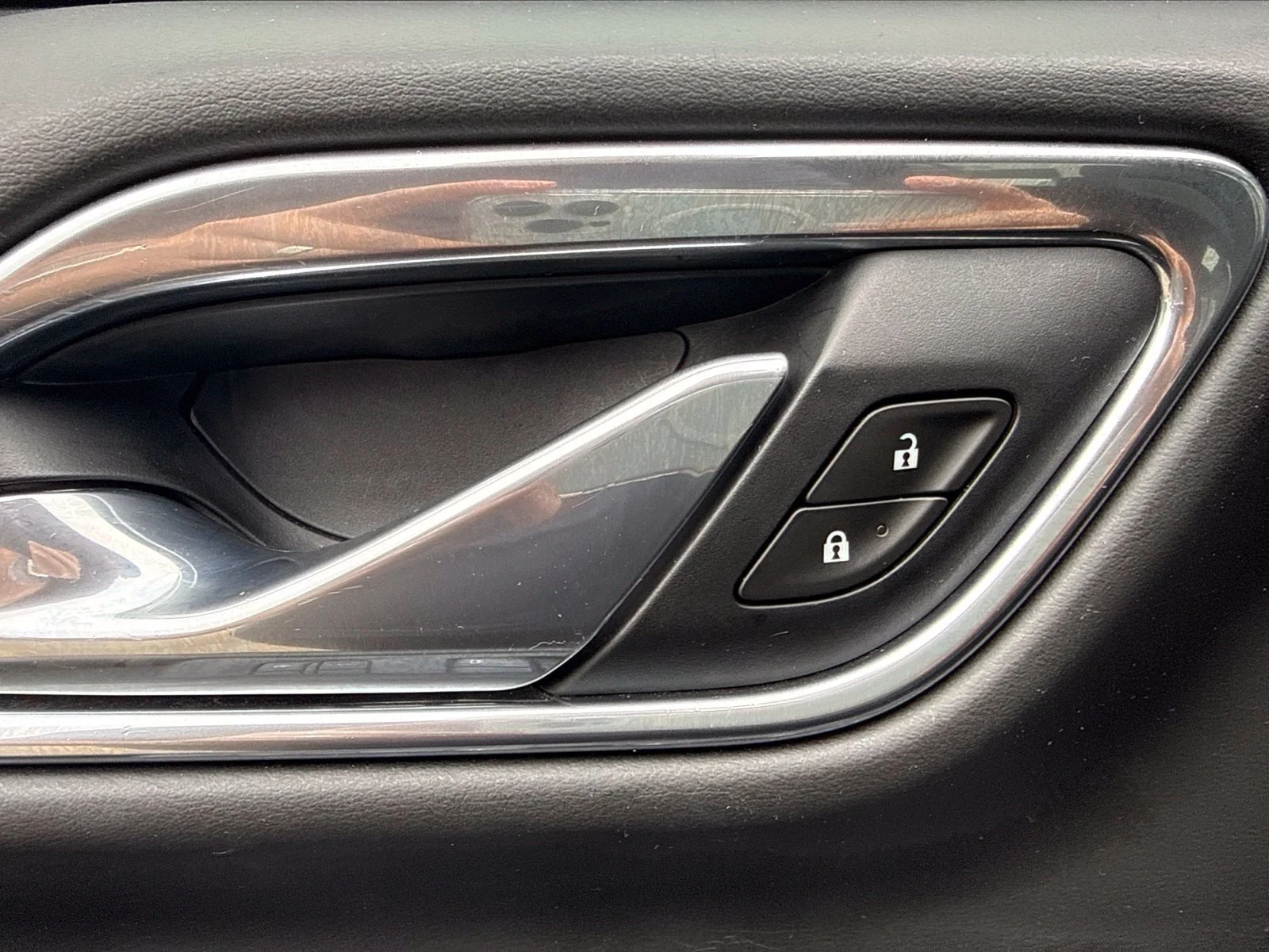Used 2021 BLACK Chevrolet LT image 12