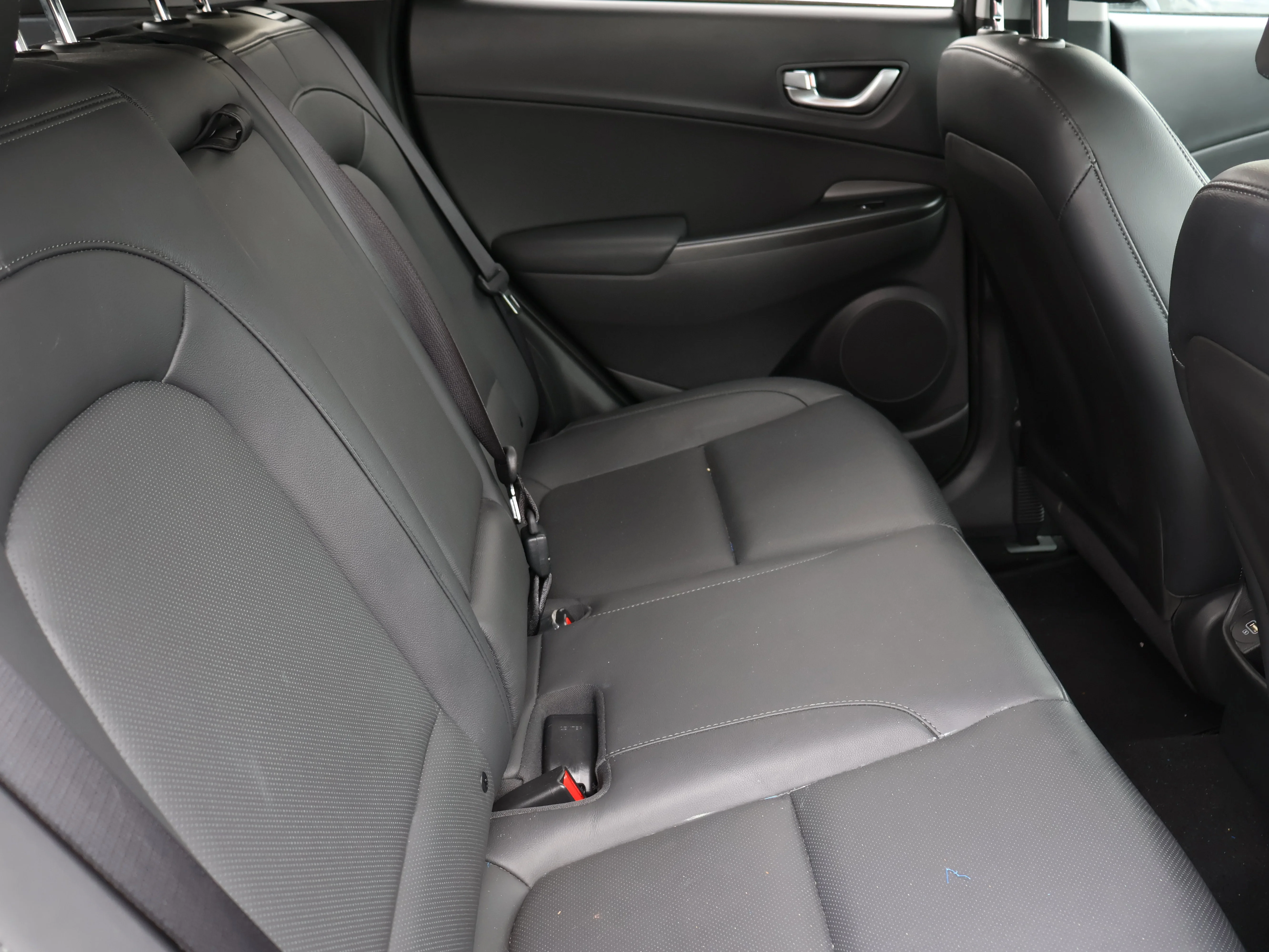 Used 2023 Ecotronic Gray Hyundai Limited image 13