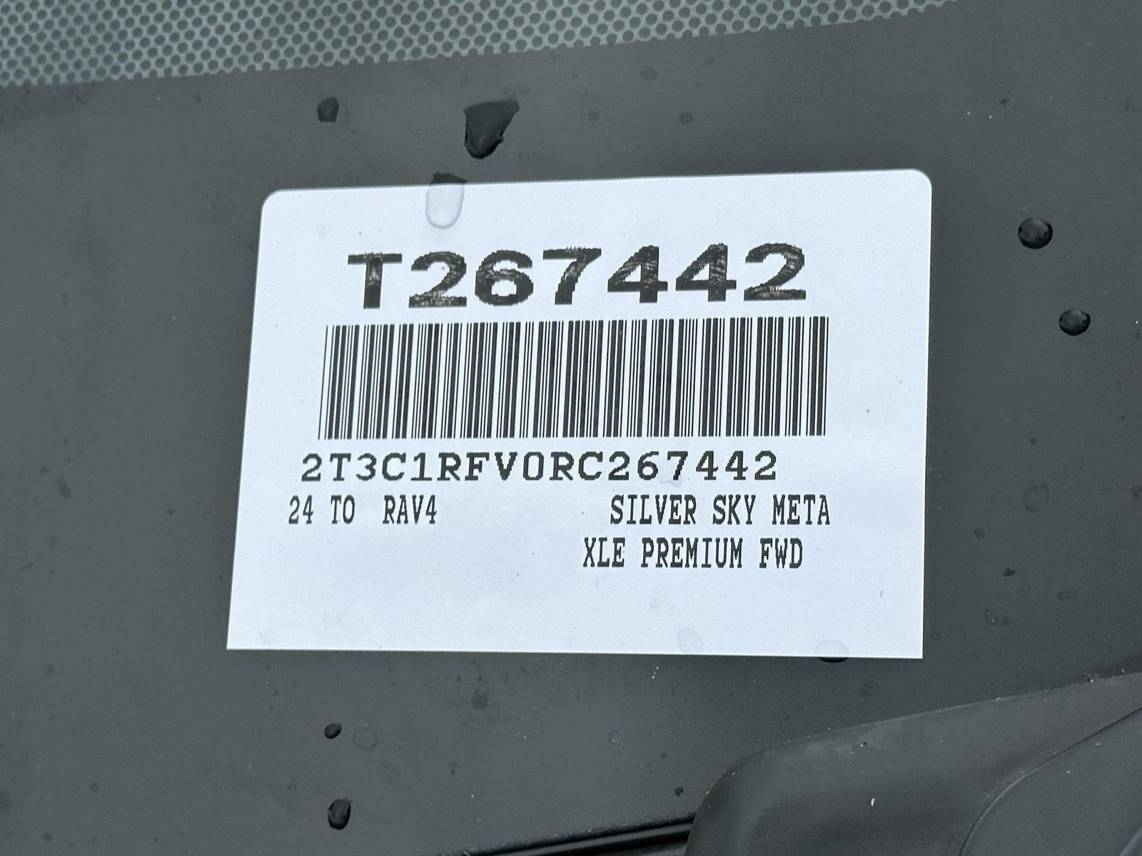 Used 2024 Silver Sky Metallic Toyota XLE Premium image 14