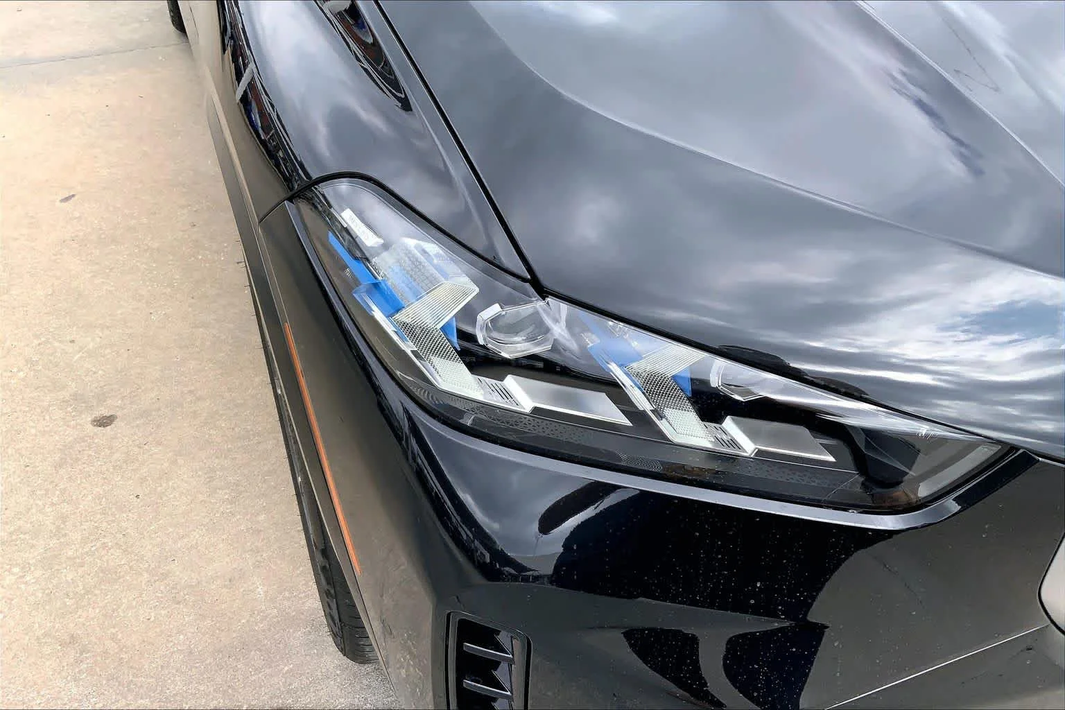 New 2026 Black Sapphire Metallic BMW sDrive40i image 13
