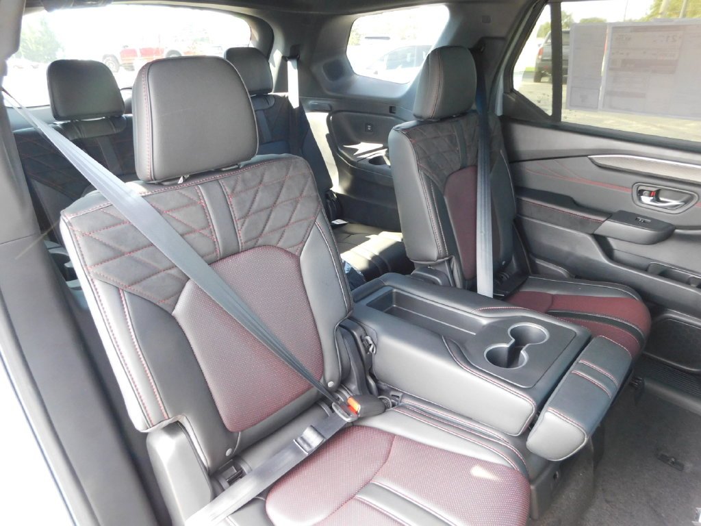 New 2026 Sonic Gray Pearl Honda Black Edition image 23