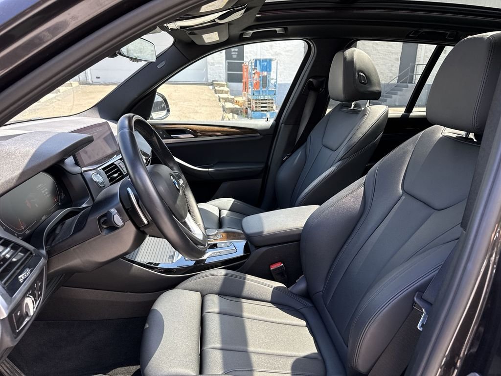 Used 2020 Gray BMW xDrive30i image 11