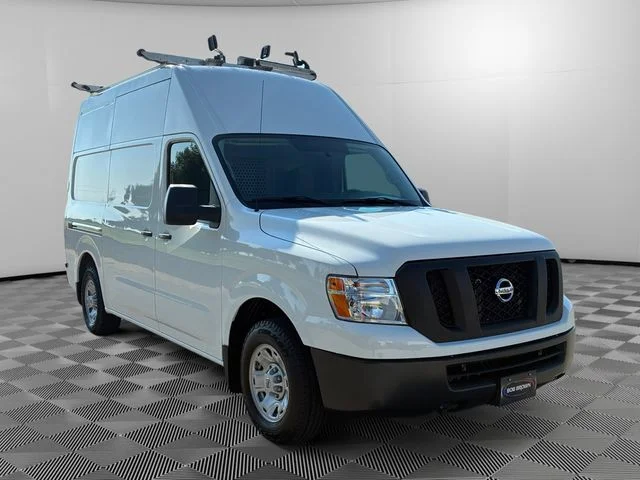 Used 2021 White Nissan SV image 6