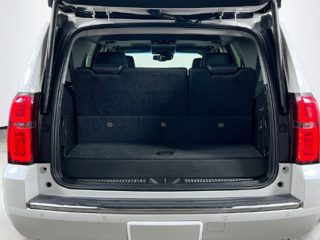 Used 2019 IRIDESCENT PEARL TRICOAT Chevrolet Premier image 29