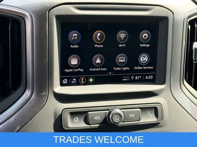 Used 2025 White Chevrolet Custom image 9
