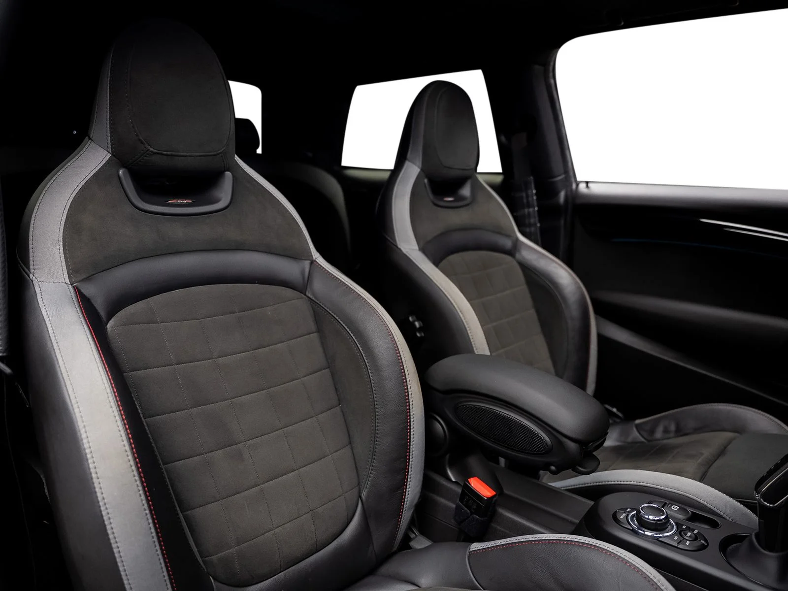 Used 2023 Black MINI  image 37