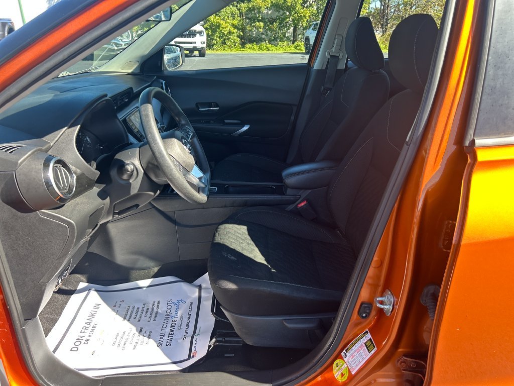 Used 2023 Orange Nissan SV image 13
