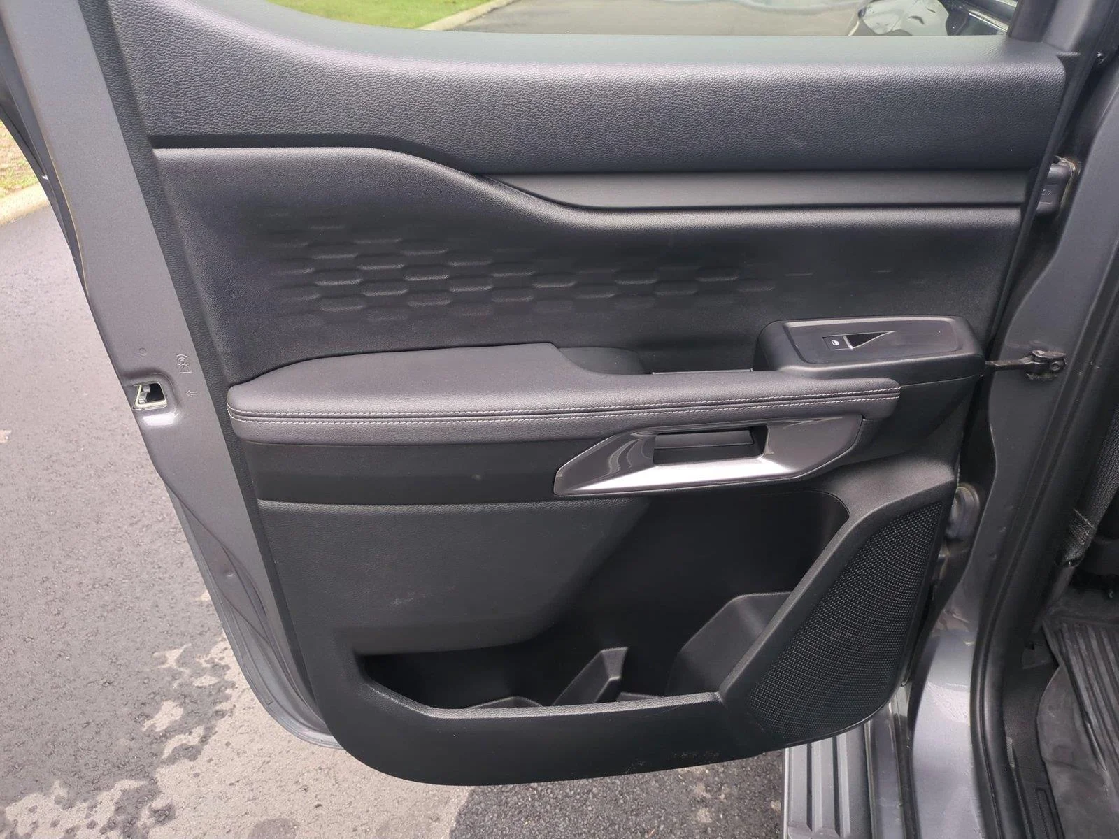 Used 2024 Carbonized Gray Metallic Ford XLT image 29