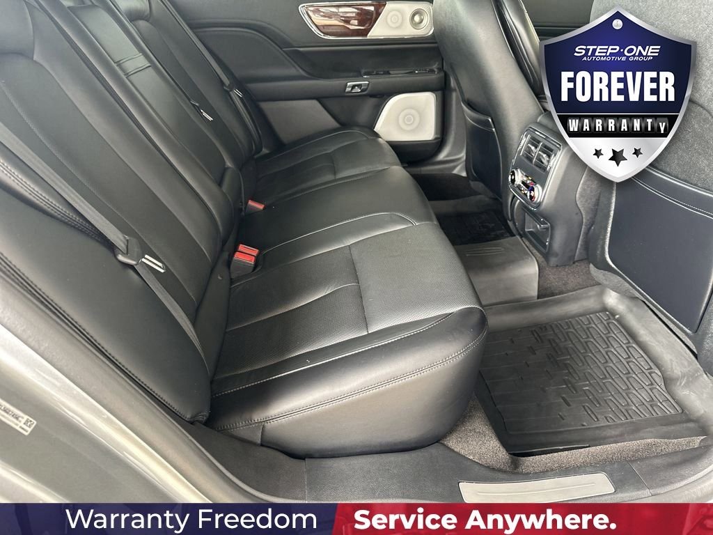 Used 2020 Silver Lincoln Reserve image 35