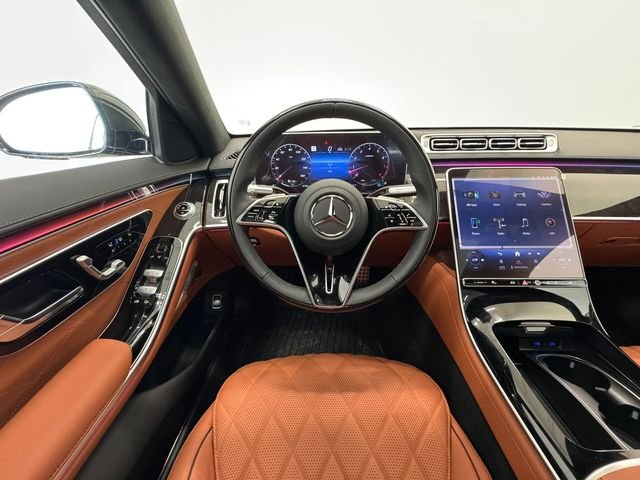 Used 2026 MANUFAKTUR Olive Metallic Mercedes-Benz S 580 image 22