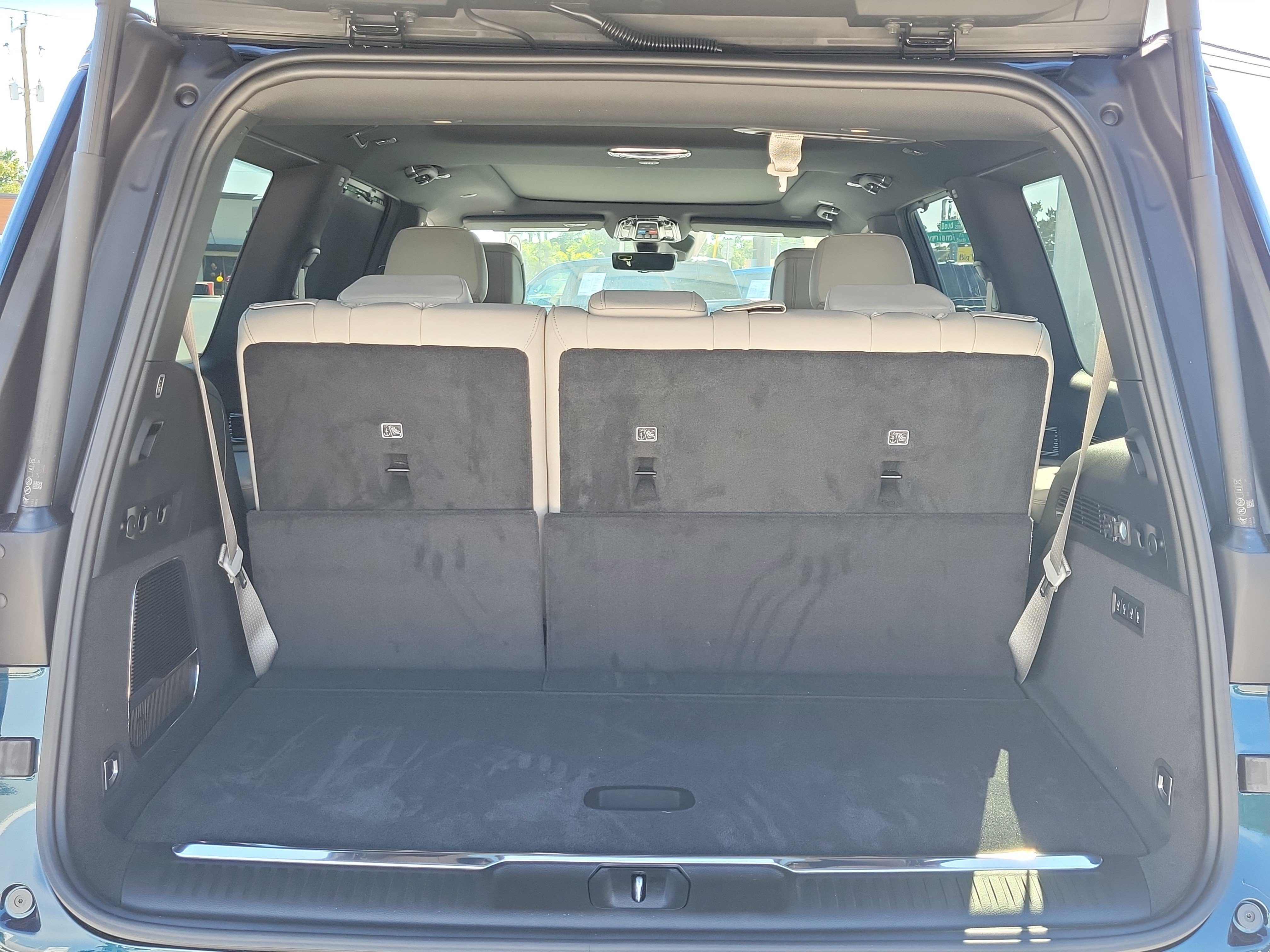 New 2026 Fathom Blue Pearlcoat Jeep Summit Obsidian image 10