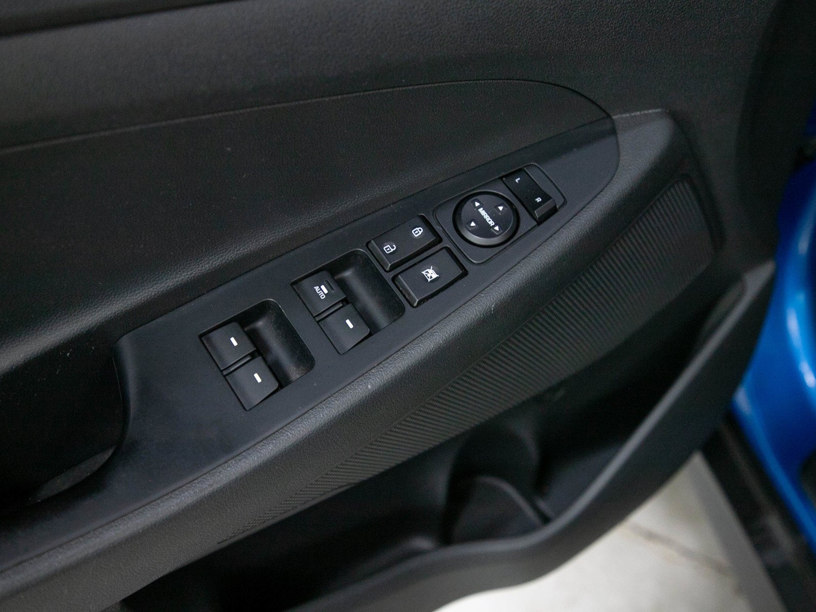 Used 2019 Aqua Blue Hyundai Value AWD image 21