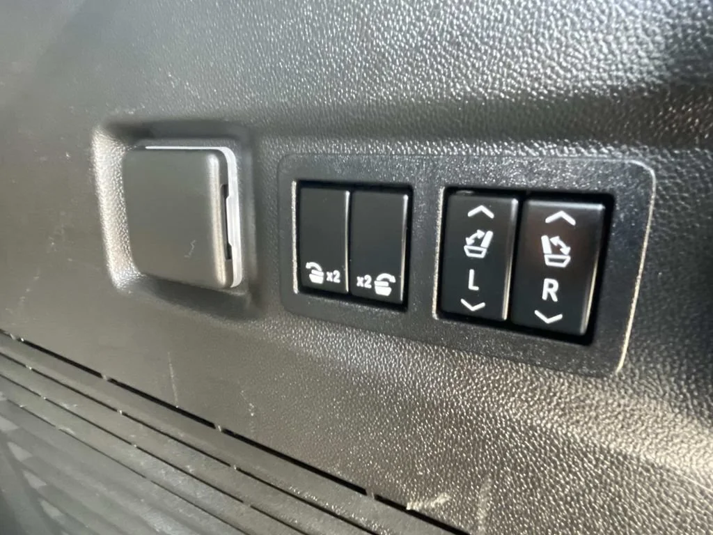 2022 Chevrolet Tahoe LT - Photo 9