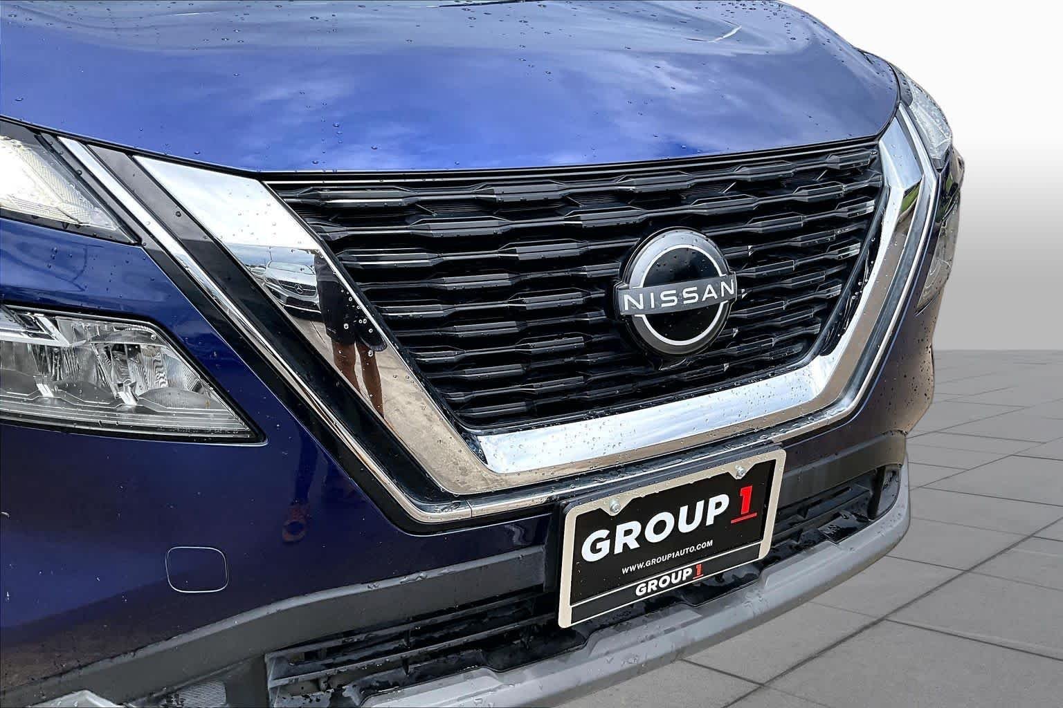 Used 2023 Caspian Blue Metallic Nissan SV image 28