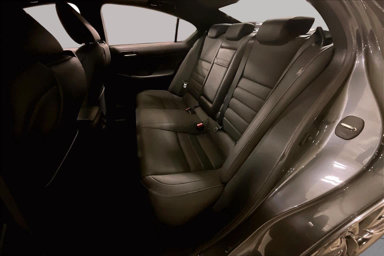 2023 Lexus IS 350 F SPORT - Photo 39