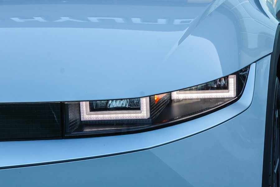 Certified Used 2024 Gray Hyundai SEL image 4