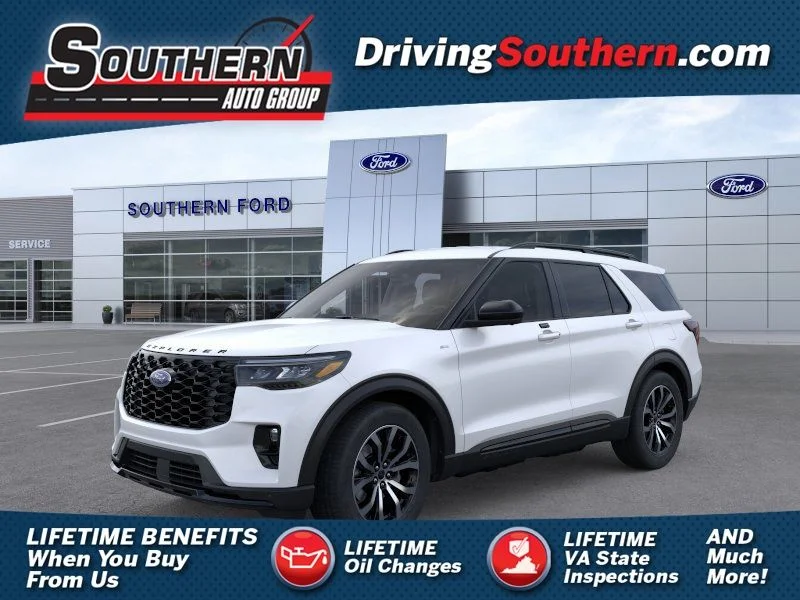 New 2026 Star White Metallic Tri-Coat Ford ST-Line image 1