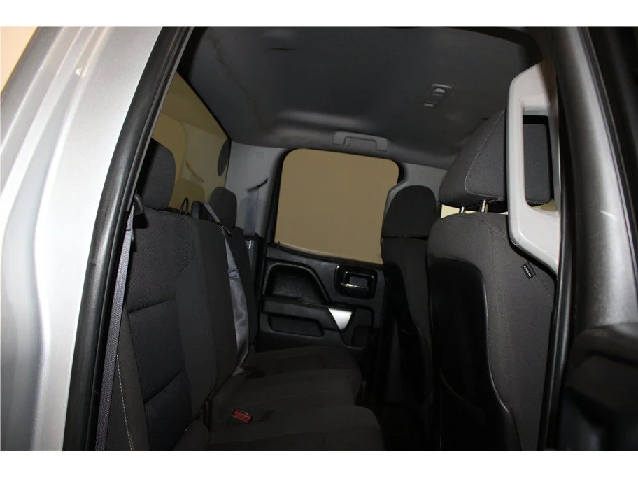 Used 2014 Silver Ice Metallic Chevrolet LT image 19
