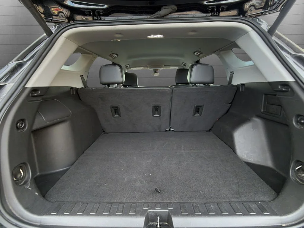 2023 GMC Terrain SLT - Photo 27