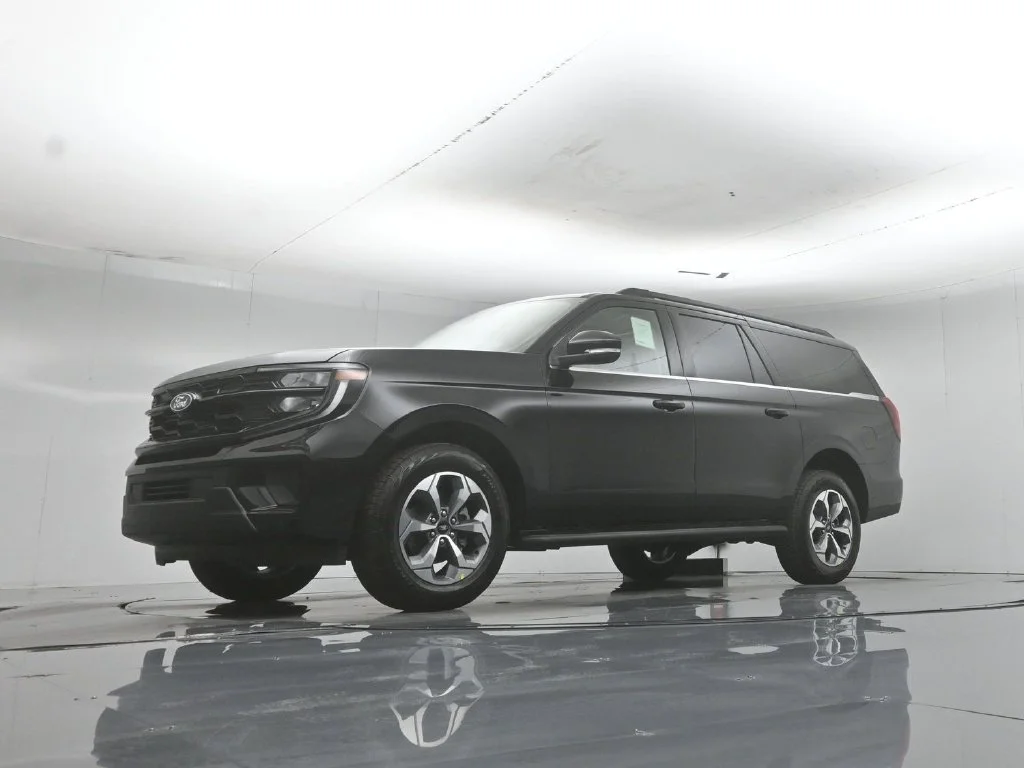 New 2027 Agate Black Metallic Ford Active image 48