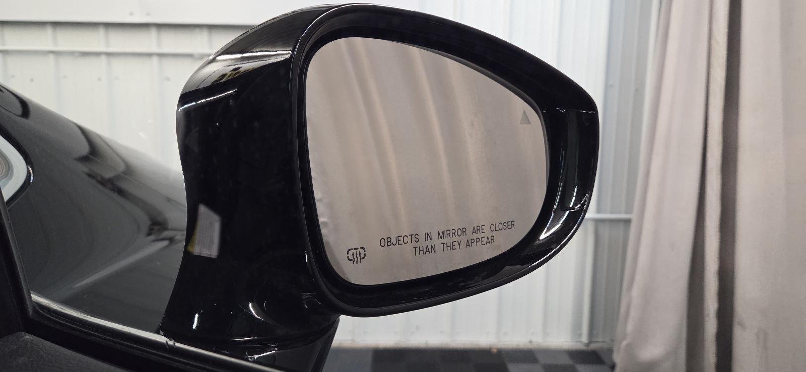 New 2026 Diamond Black Crystal Pearl-Coat Exterior Paint Chrysler Select image 13