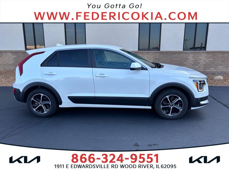 2025 Kia Niro LX HEV's photo