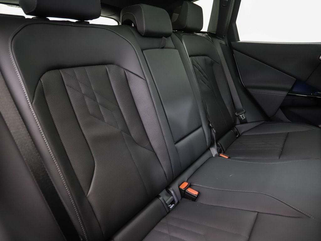 Used 2026 Gray Metallic BMW 30 xDrive image 26