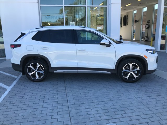 New 2026 Pure White Volkswagen SE image 9
