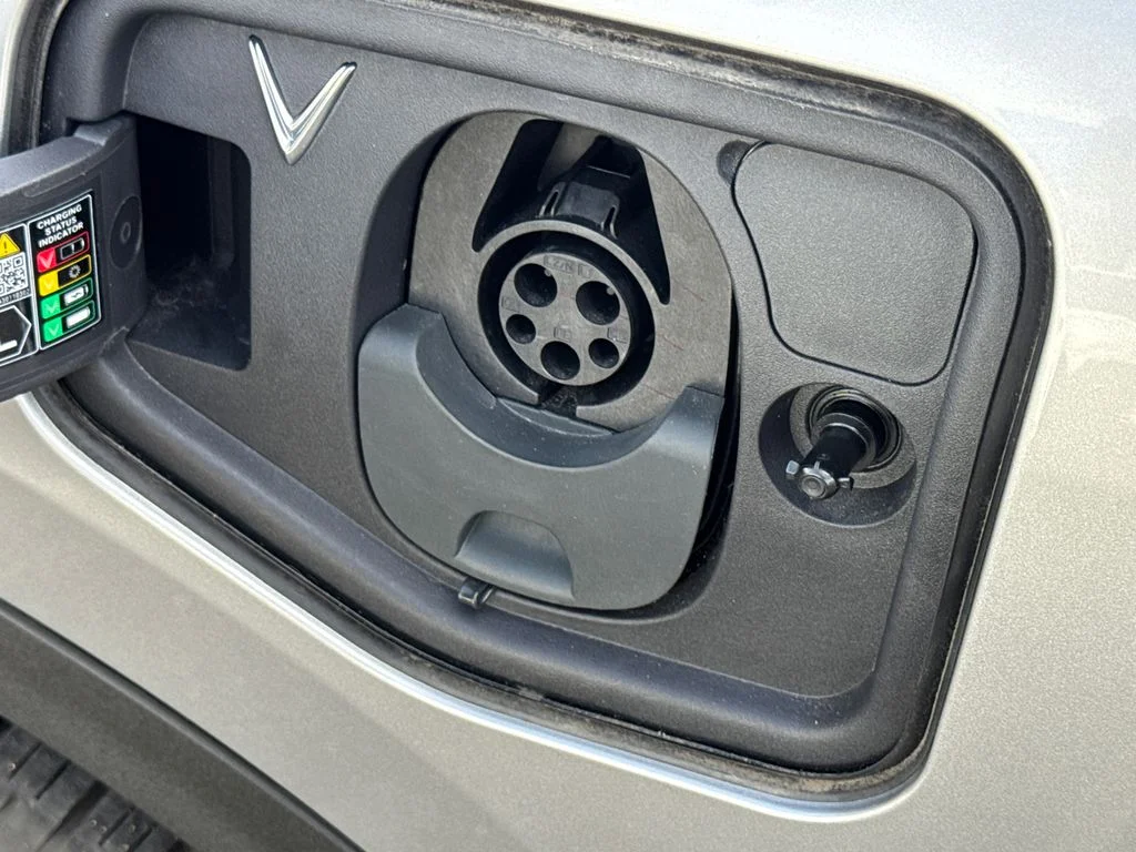 New 2025 Silver VinFast Plus image 10