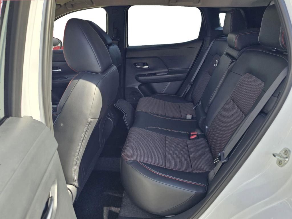 2026 Nissan KICKS SR - Photo 24