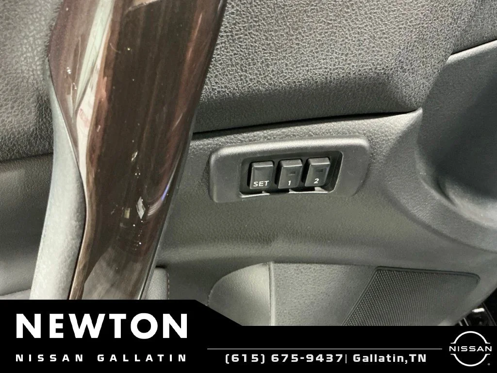 Used 2014 Super Black Nissan 3.5 SV image 38