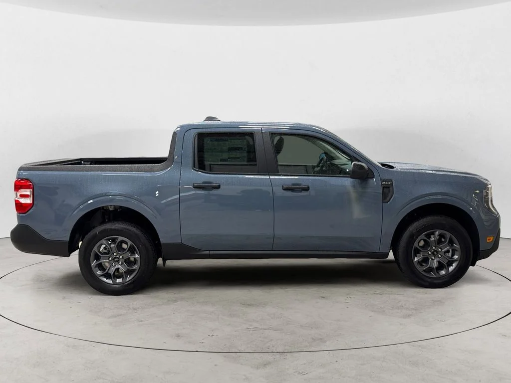 New 2026 Gray Ford XLT image 6