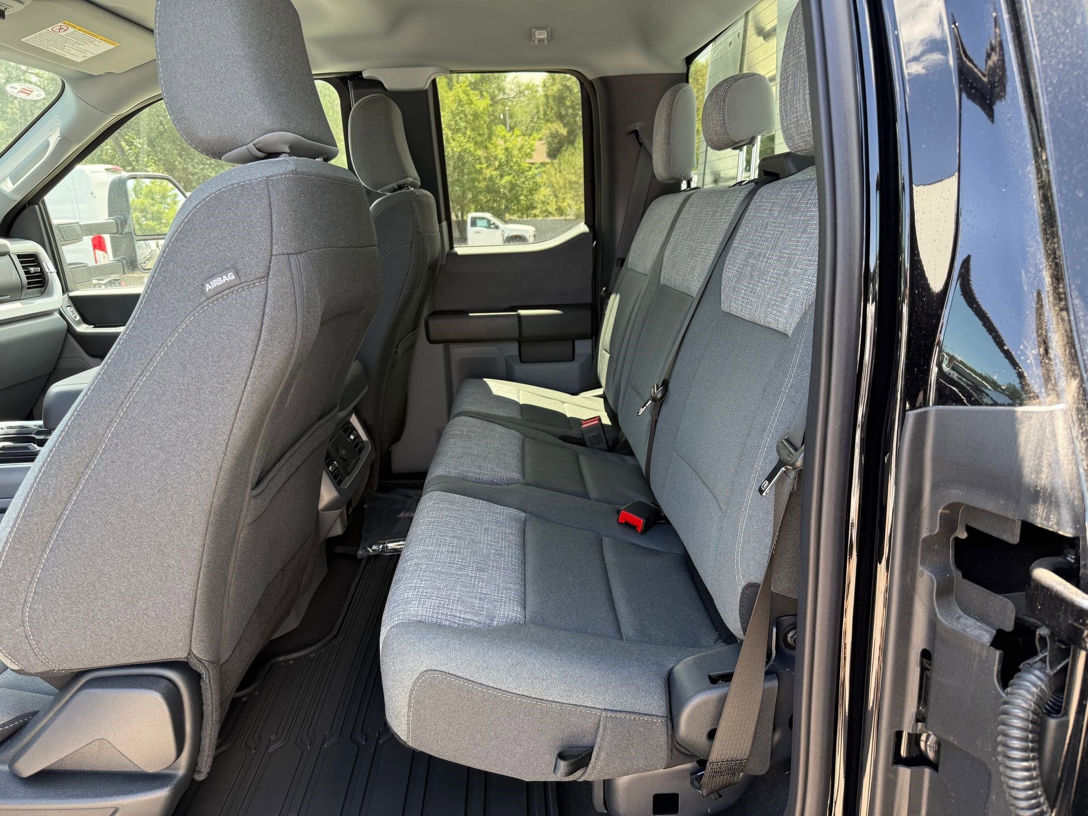 2025 Ford F-550 Super Duty Chassis Cab XLT - Photo 13