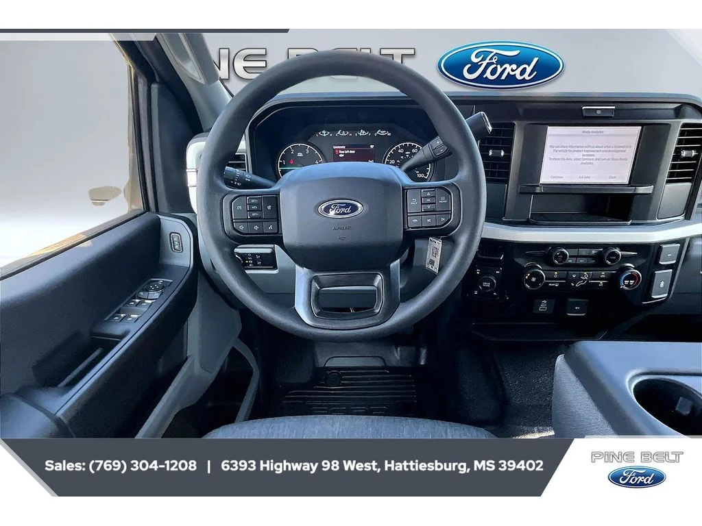 New 2026 Oxford White Ford F-250® XL image 5