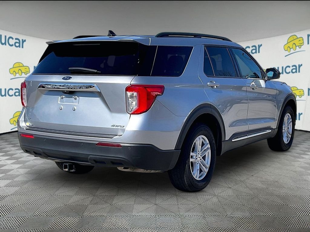 Used 2023 Iconic Silver Metallic Ford XLT image 6