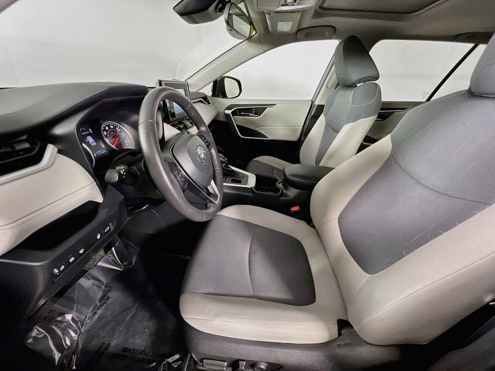Used 2022 Magnetic Gray Metallic Toyota XLE image 20
