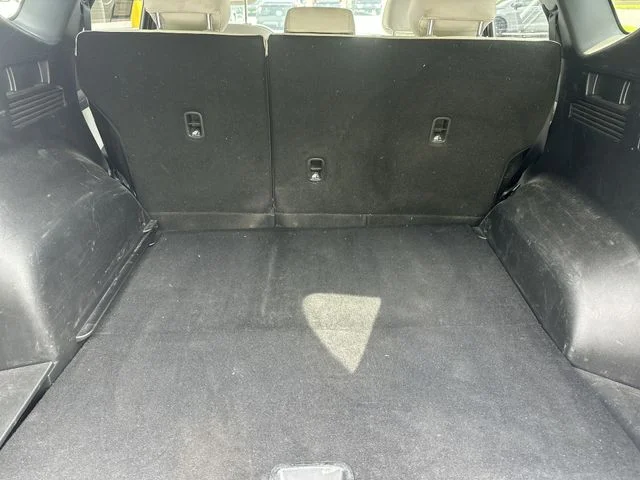 Used 2025 Green Hyundai SEL image 23