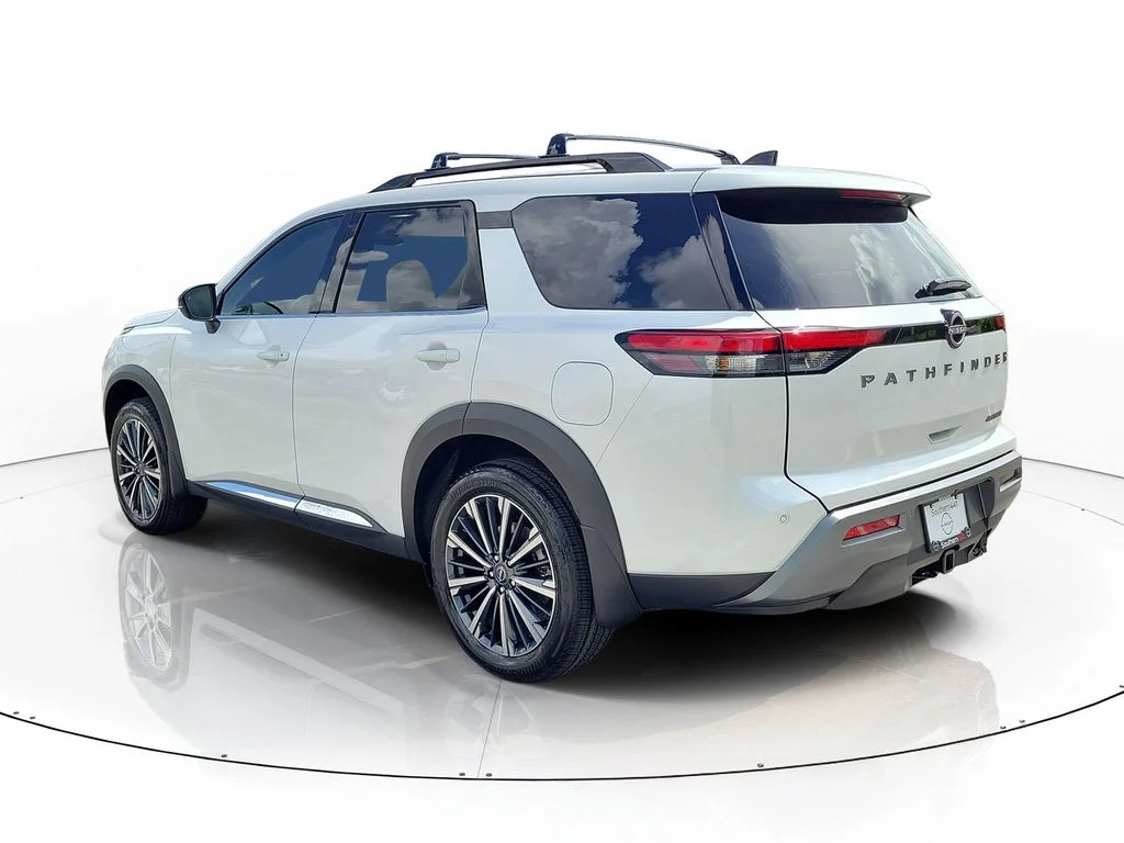 New 2026 White Nissan Platinum image 5