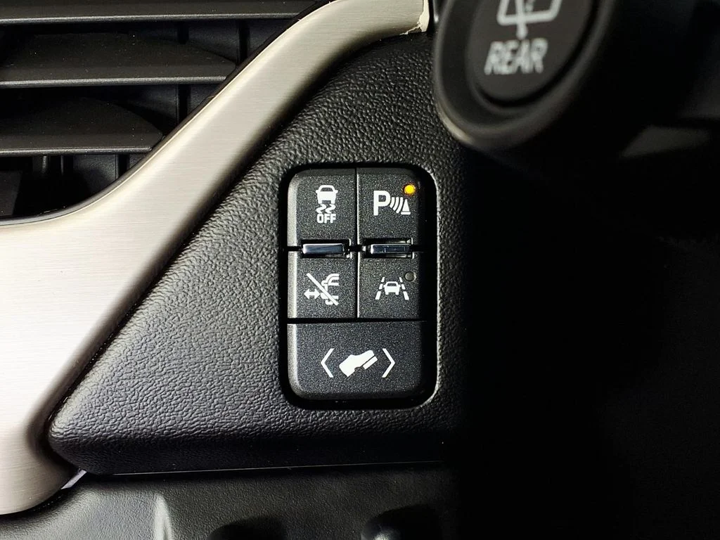 Used 2020 Black GMC Denali image 19