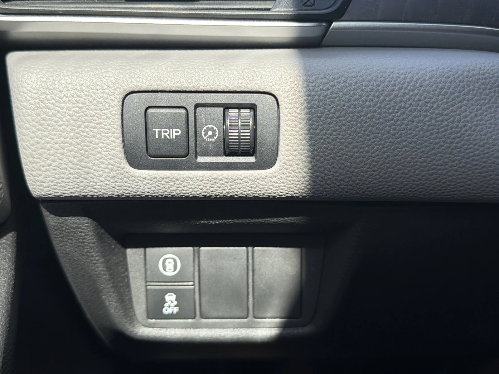 Used 2018  Honda EX-L image 27