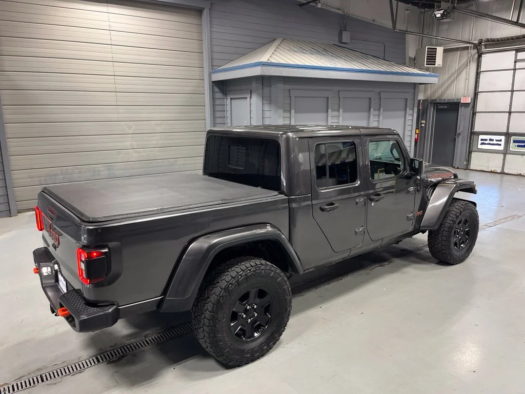 Used 2021 Crystal Metallic Jeep Mojave image 9