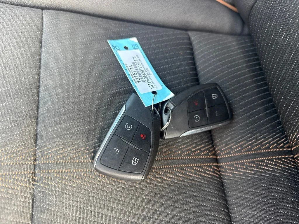 Used 2023 Blue GMC AT4 image 33