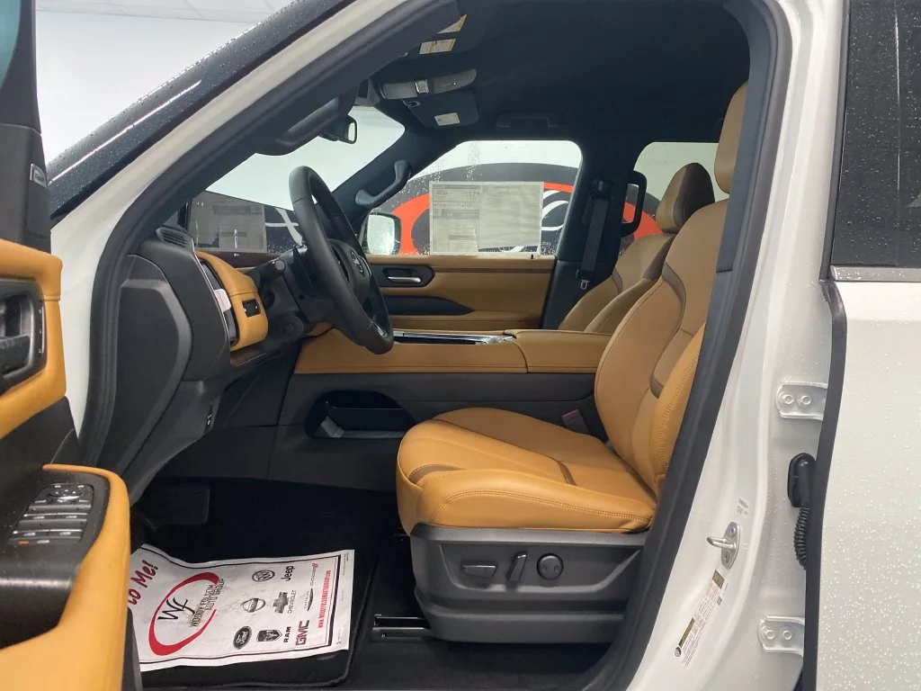 New 2026 Aspen White TriCoat Nissan SL image 13