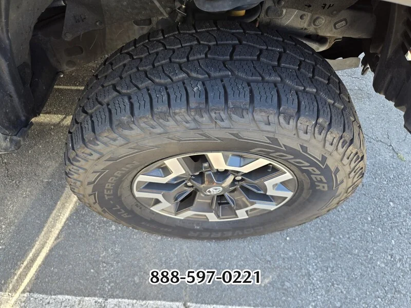 Used 2022 Midnight Black Metallic TOYOTA  image 7