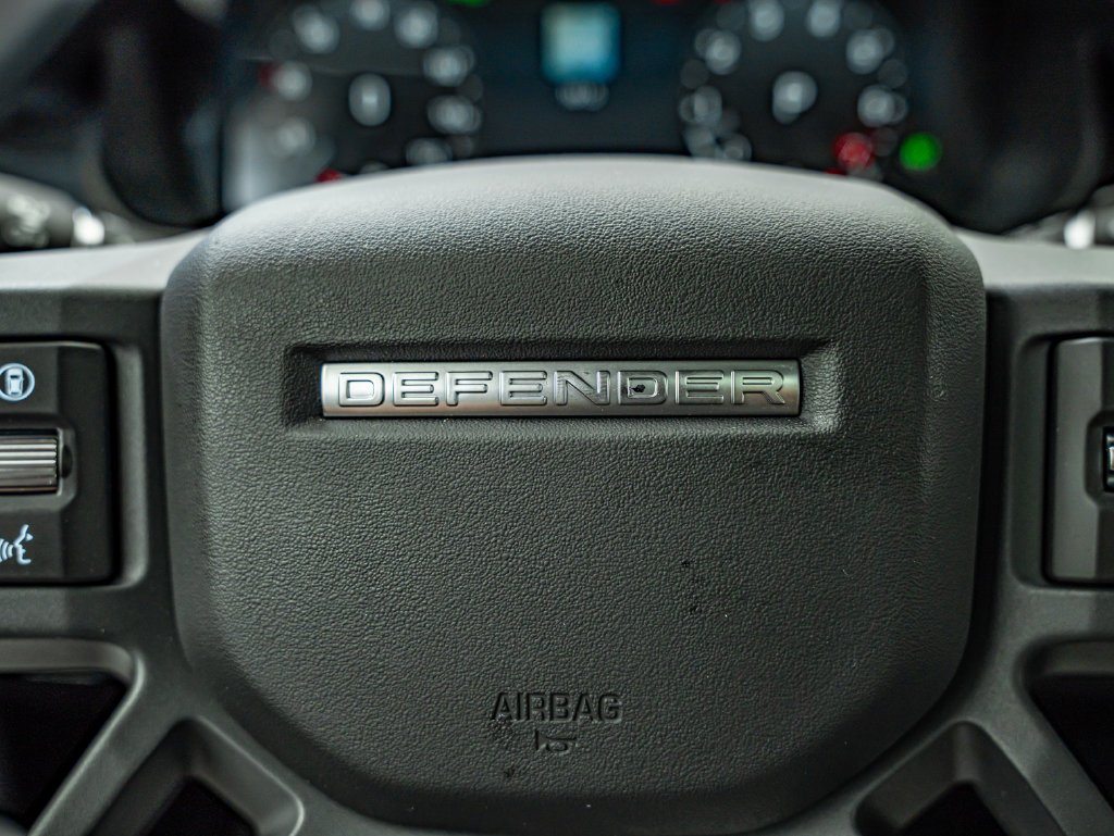 New 2026 Fuji White Land Rover X-Dynamic SE image 21